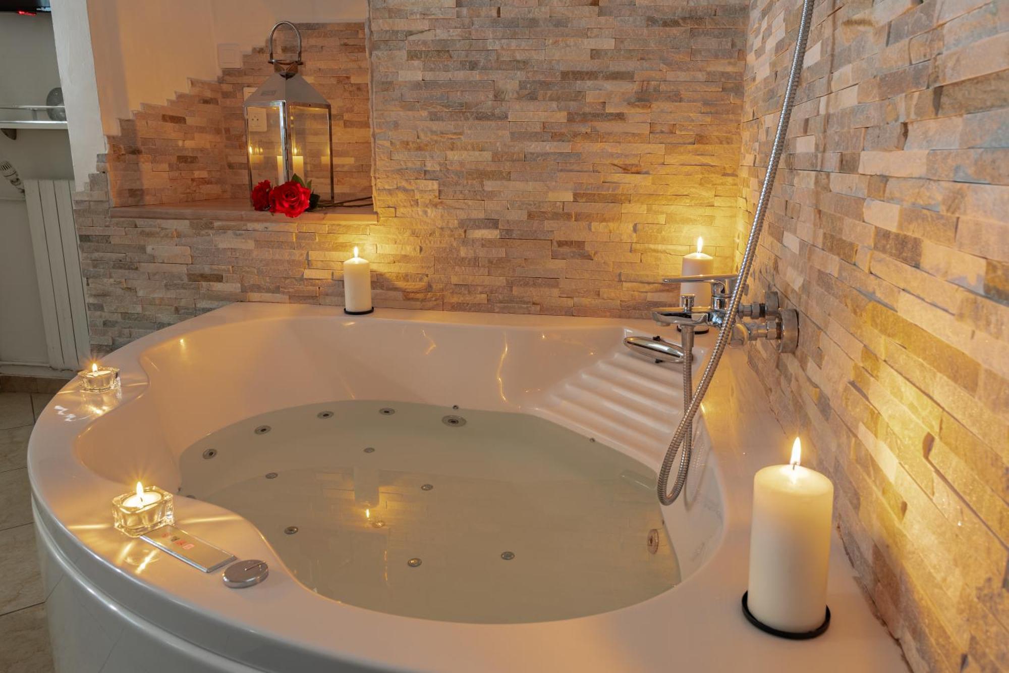 Suite Avec Jacuzzi Proche Paris & Disneyland Pontault-Combault Eksteriør billede
